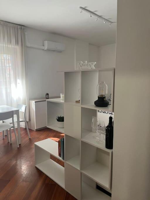 Apartment Happy Days