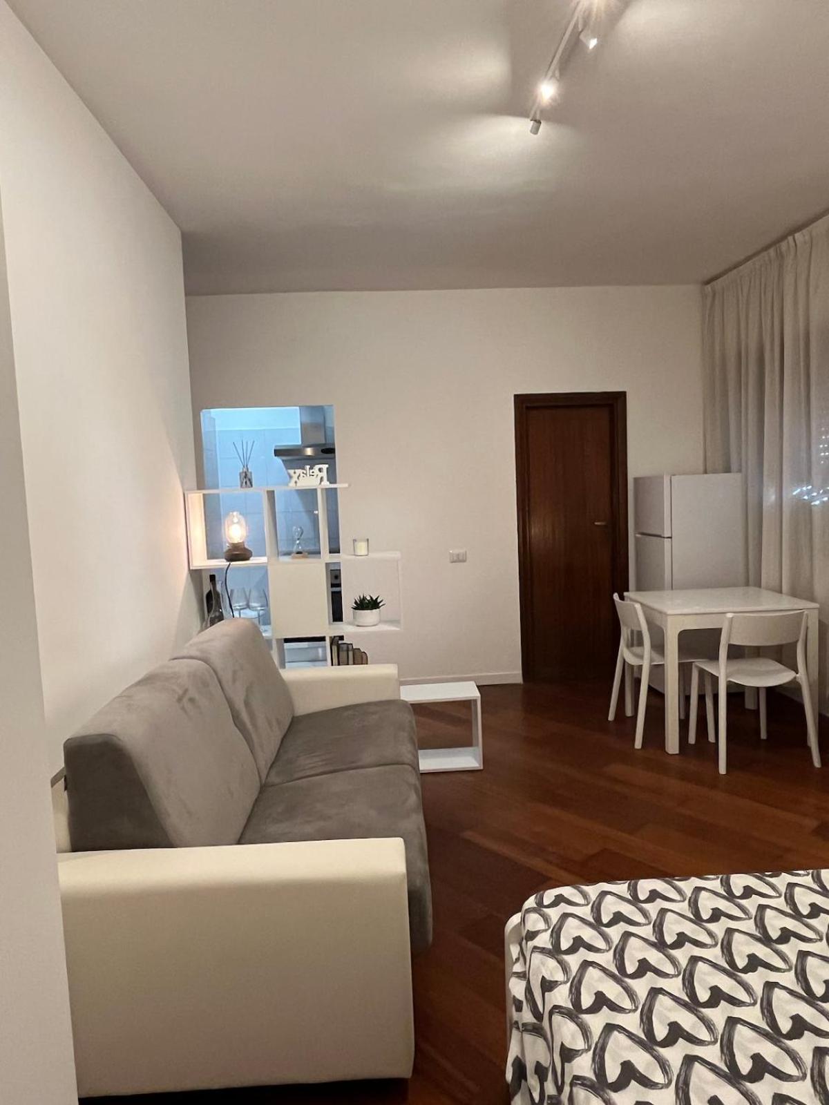Apartment Happy Days